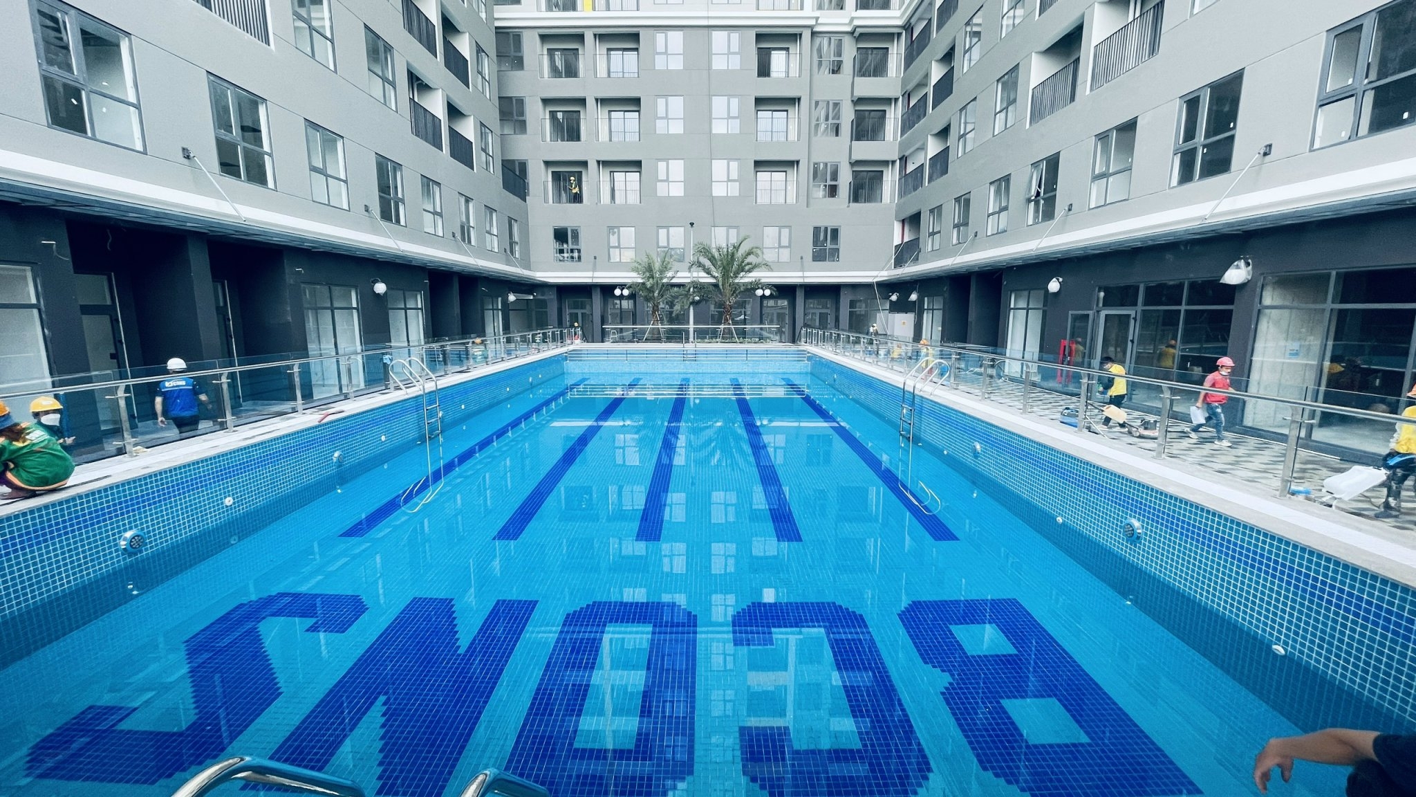 Hồ bơi nội khu dự án Bcons Green View