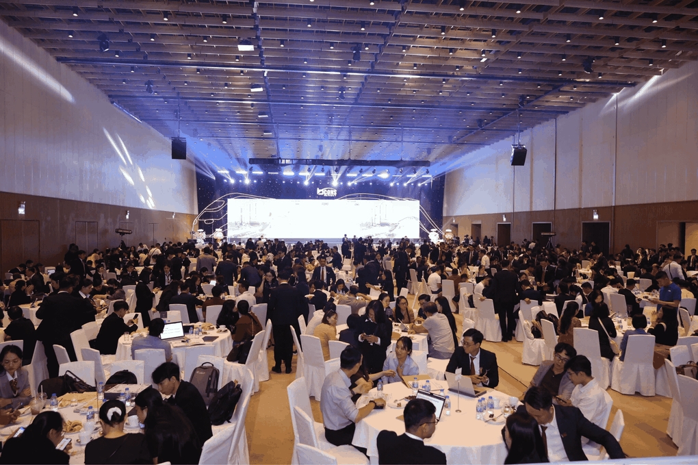 Lễ giới thiệu dự án Bcons New Sky thu hút đông đảo khách hàng tham dự